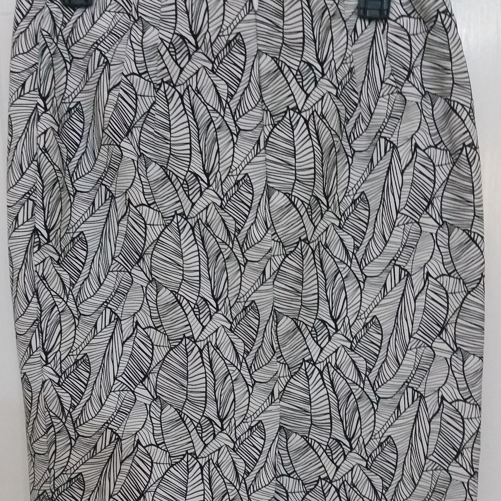 Saint Tropez West Short Skirt - Picture 2 of 4